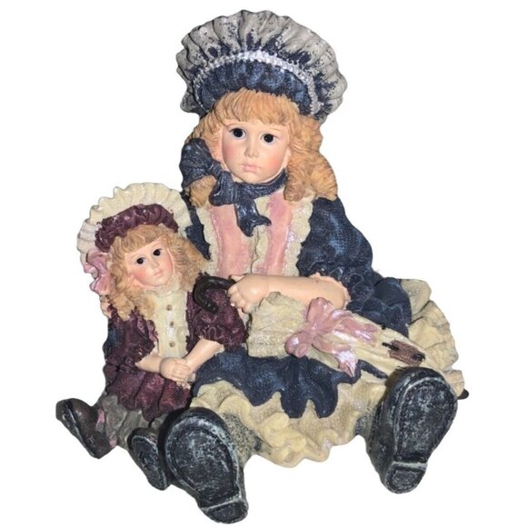 Yesterday's Child Figurine The Victorian Series ‘What is a Friend” 1995 Boyds Co - Picture 1 of 9